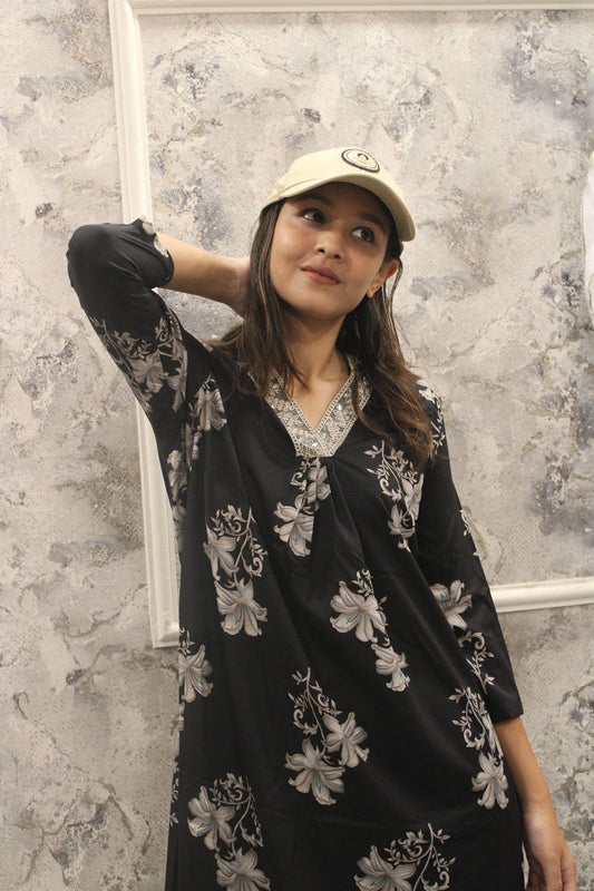 "Noir Blossom Kurta"